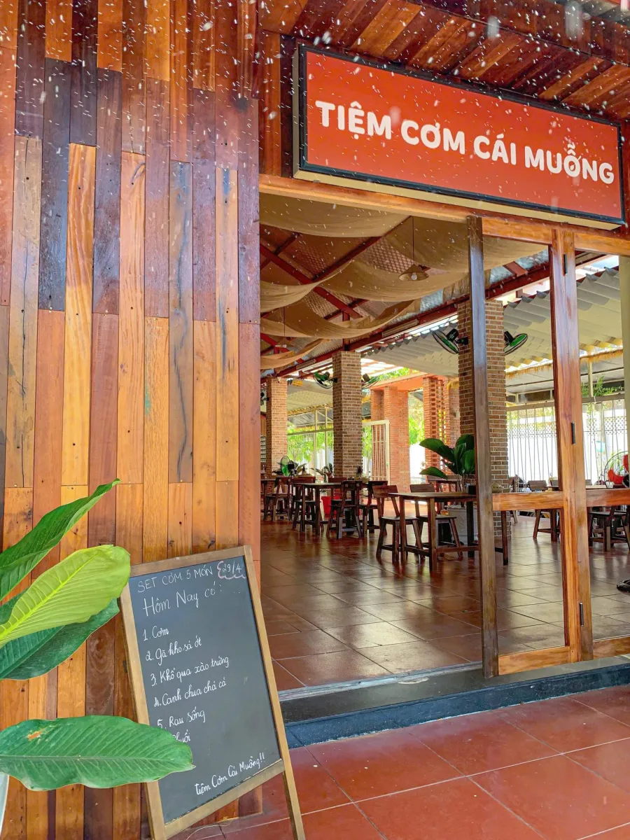 Tiệm Cơm Cái Muỗng: Về nhà ăn cơm mẹ nấu giữa lòng Phan Rang?