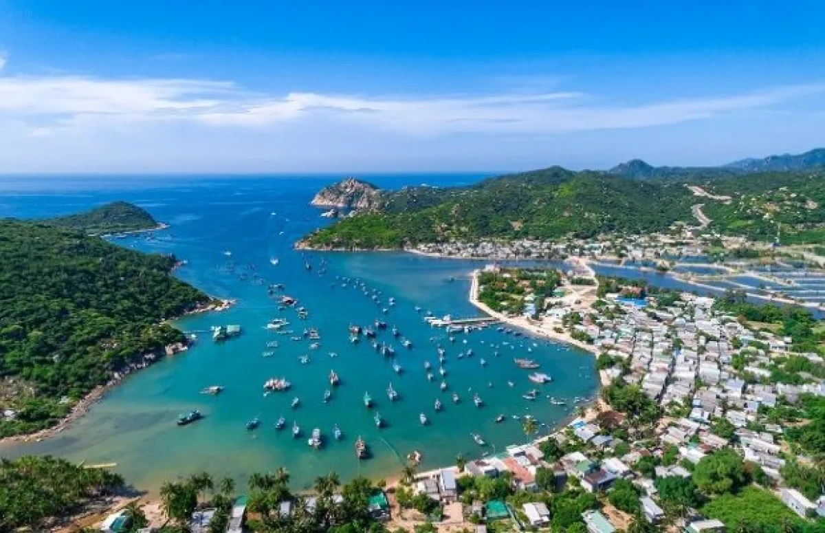 Sân bay Cam Ranh đi Vĩnh Hy bao nhiêu km? Kinh nghiệm di chuyển dễ hiểu cho người đi lần đầu