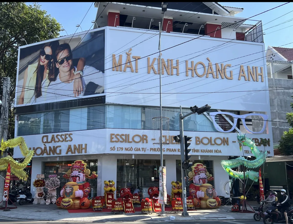 Trải nghiệm thực tế tại Mắt Kính Hoàng Anh