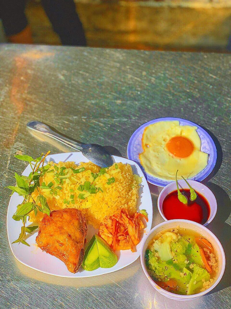 Cơm Gà Thụy Kha5